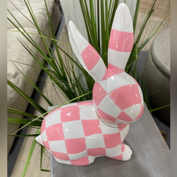 Easter Bunny & Egg Pink and White Checkered Tabletop Decor NWT HTF - Picture 3 of 7
